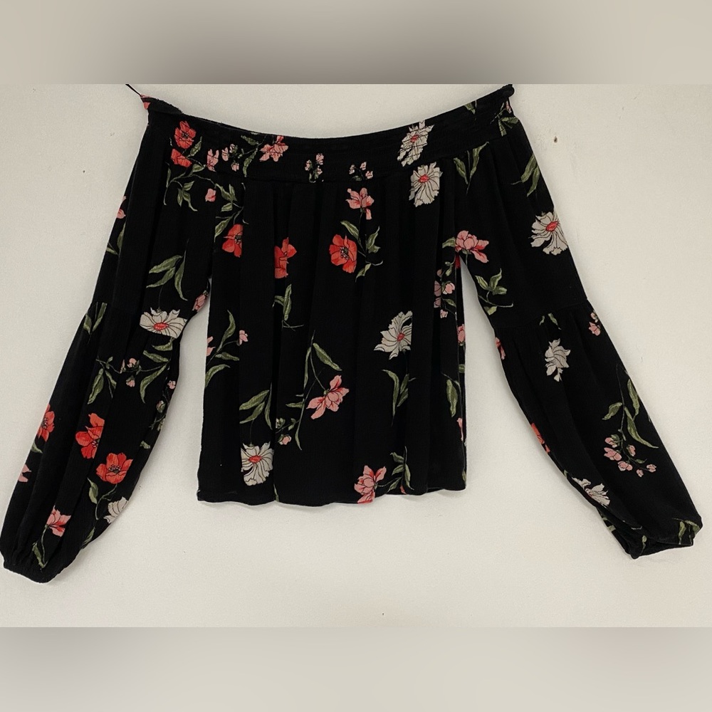 Hollister XS Black floral Shirt